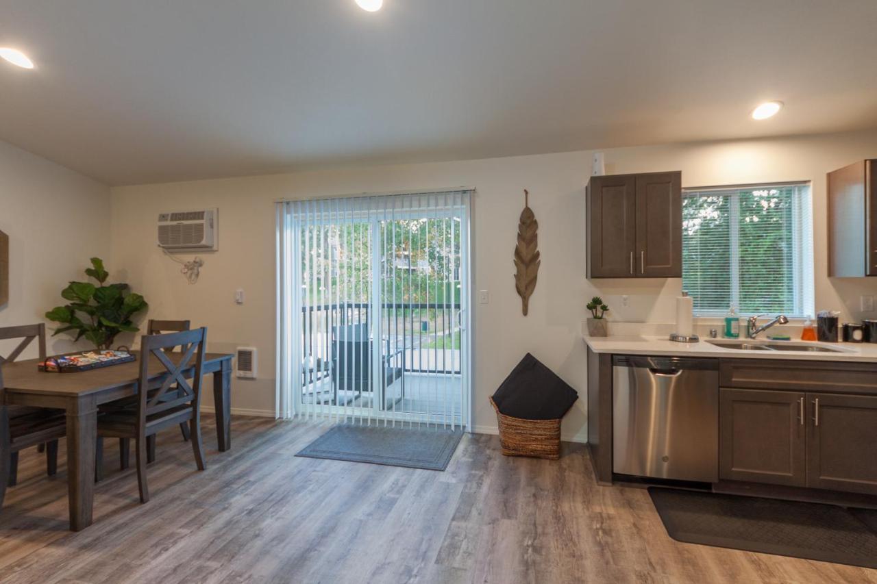 Apartamento Modern And Stylish King Bed Wifi Free Parking Spokane Valley Exterior foto