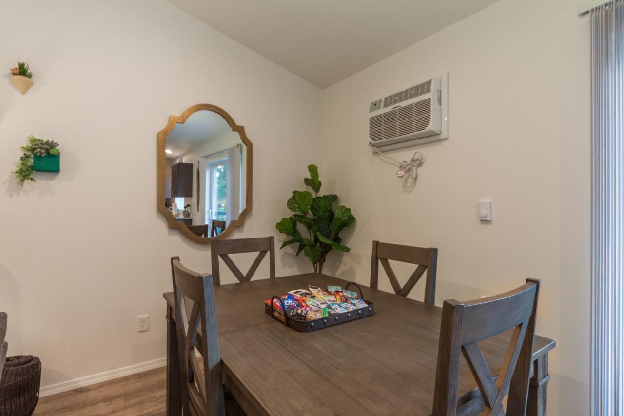 Apartamento Modern And Stylish King Bed Wifi Free Parking Spokane Valley Exterior foto