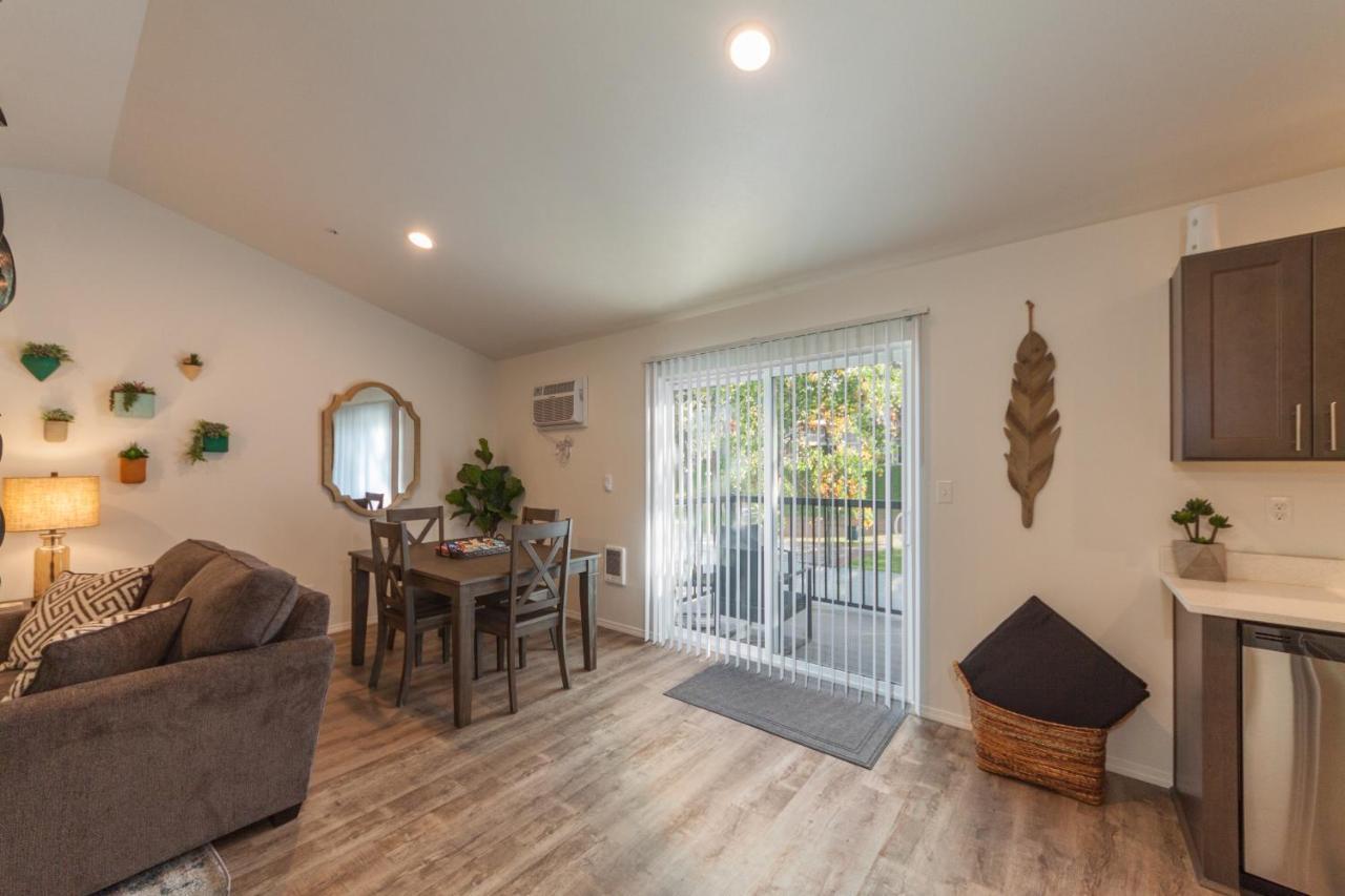 Apartamento Modern And Stylish King Bed Wifi Free Parking Spokane Valley Exterior foto