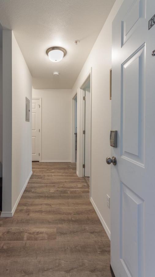 Apartamento Modern And Stylish King Bed Wifi Free Parking Spokane Valley Exterior foto