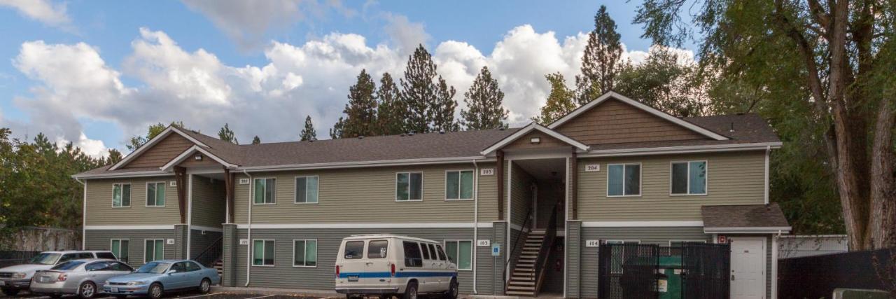 Apartamento Modern And Stylish King Bed Wifi Free Parking Spokane Valley Exterior foto