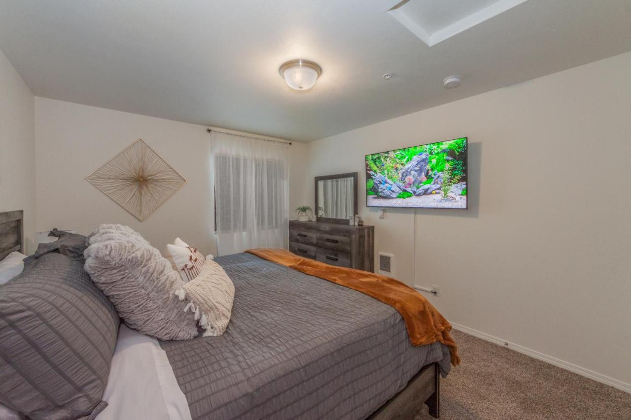 Apartamento Modern And Stylish King Bed Wifi Free Parking Spokane Valley Exterior foto